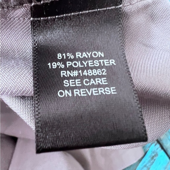 Torrid Grey Twill Hooded Crop Jacket Size 1x - Picture 13 of 15